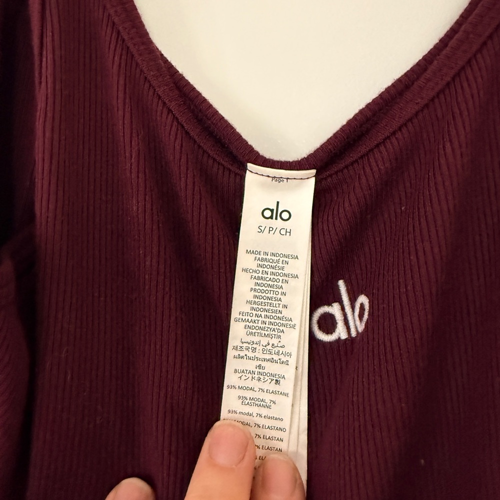 Alo Yoga Ribbed Tank Top – Women’s Size S, Burgundy Scoop Neck Yoga & Lounge - Picture 3 of 3